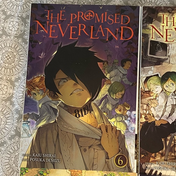 The promised Neverland series, volume 6-10 - Picture 2 of 5